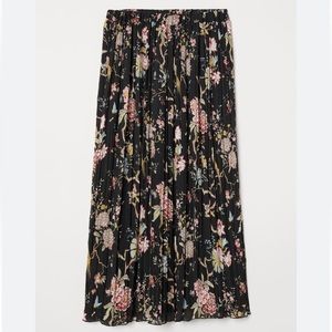 H&M skirt size XS